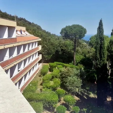 Bilocale Procchio Con Terrazza In Napoleon شقة