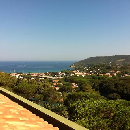 Bilocale Procchio Con Terrazza In Napoleon * بروكيو